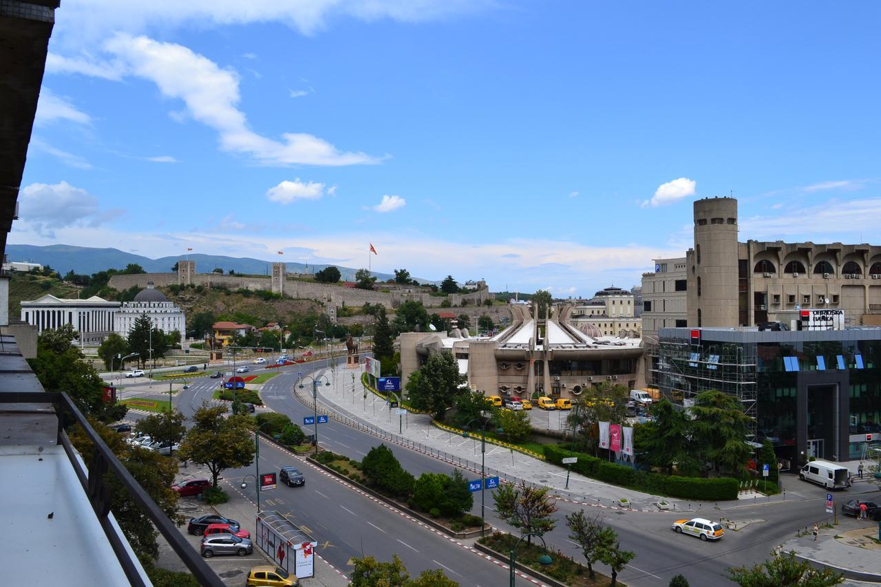 Lazarus Studio Apartment Skopje Eksteriør billede
